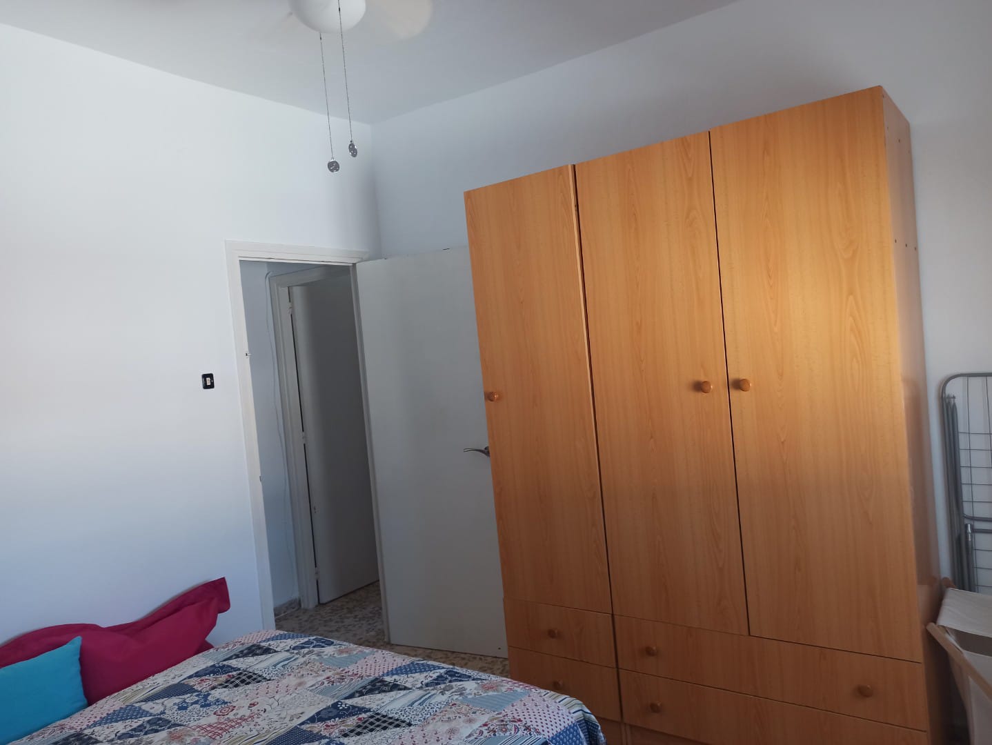 PISO EN ROTA 150 M DE LA PLAYA, DE SEPTIEMBRE A JUNIO