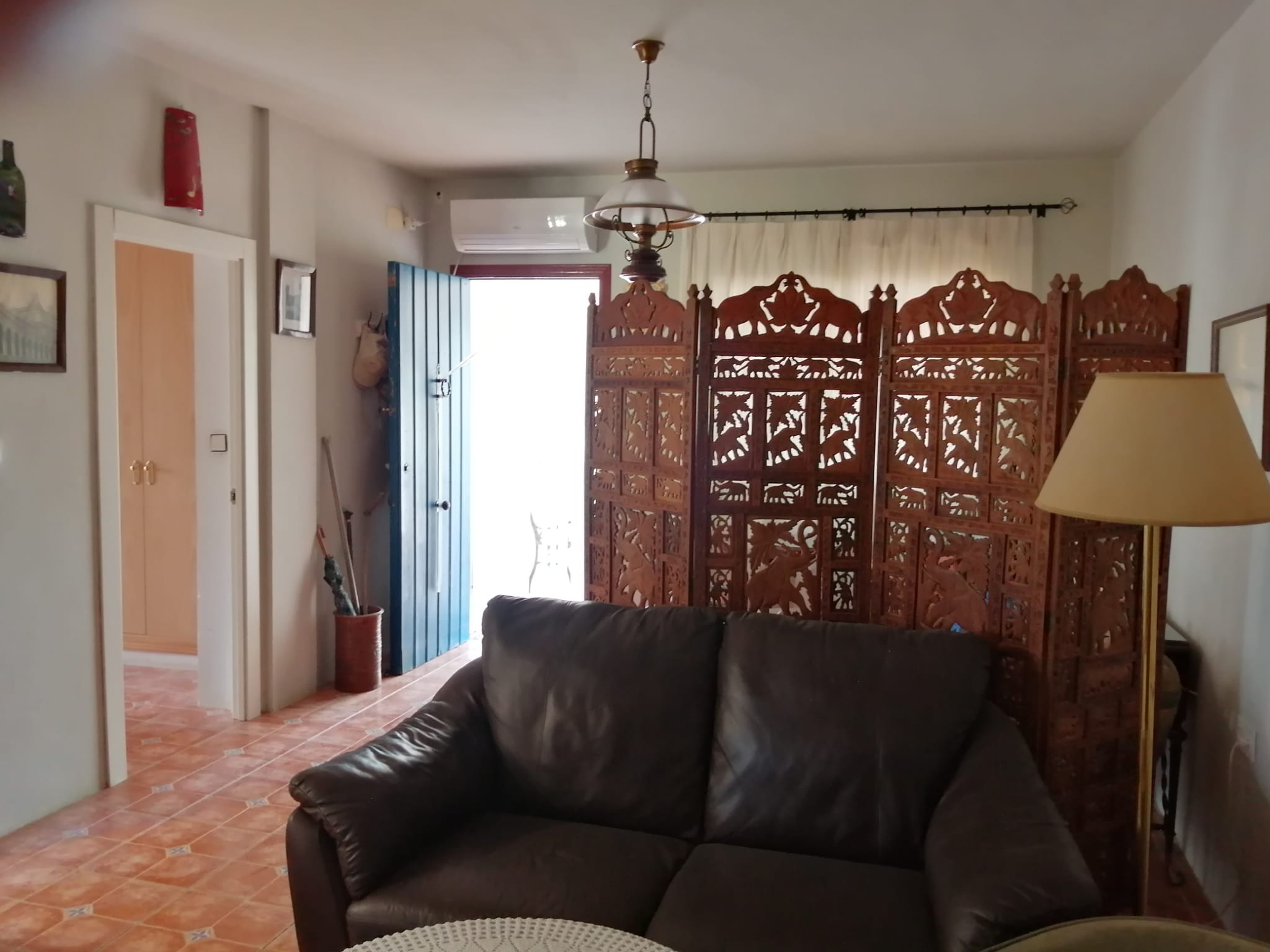 Casa con parcela — imagen 1 de 8