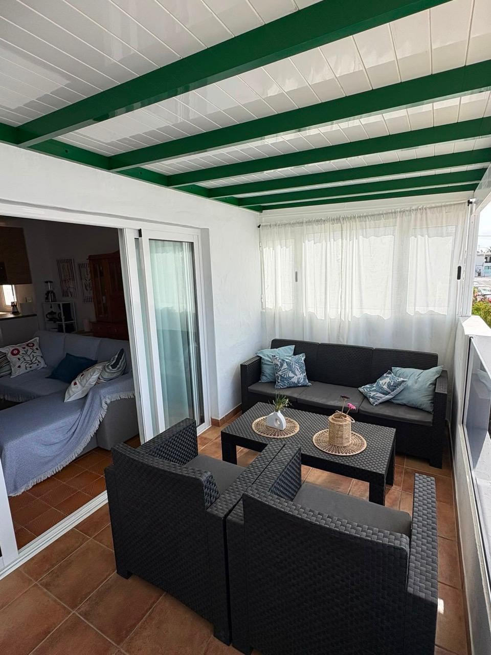 Se alquila vivienda para docentes en Puerto del Carmen (Lanzarote) en 2º línea de playa — imagen 1 de 8