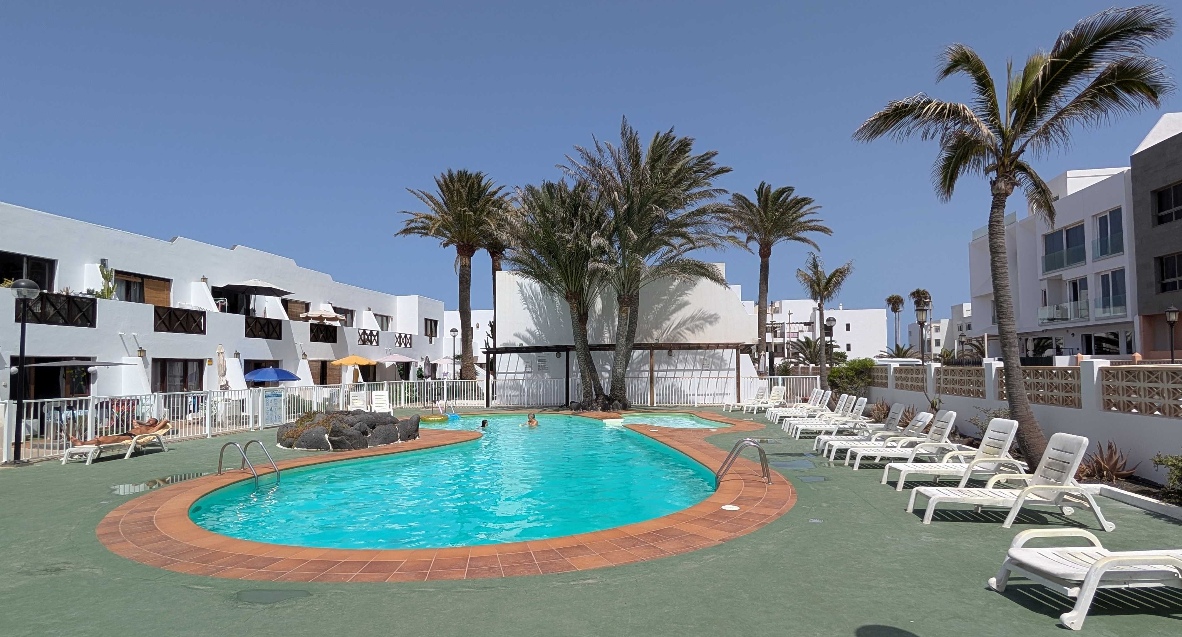 Apartamento de 2 dormitorios – Calle Nuestra Señora del Pilar - Corralejo – La Oliva - Fuerteventura — imagen 1 de 7