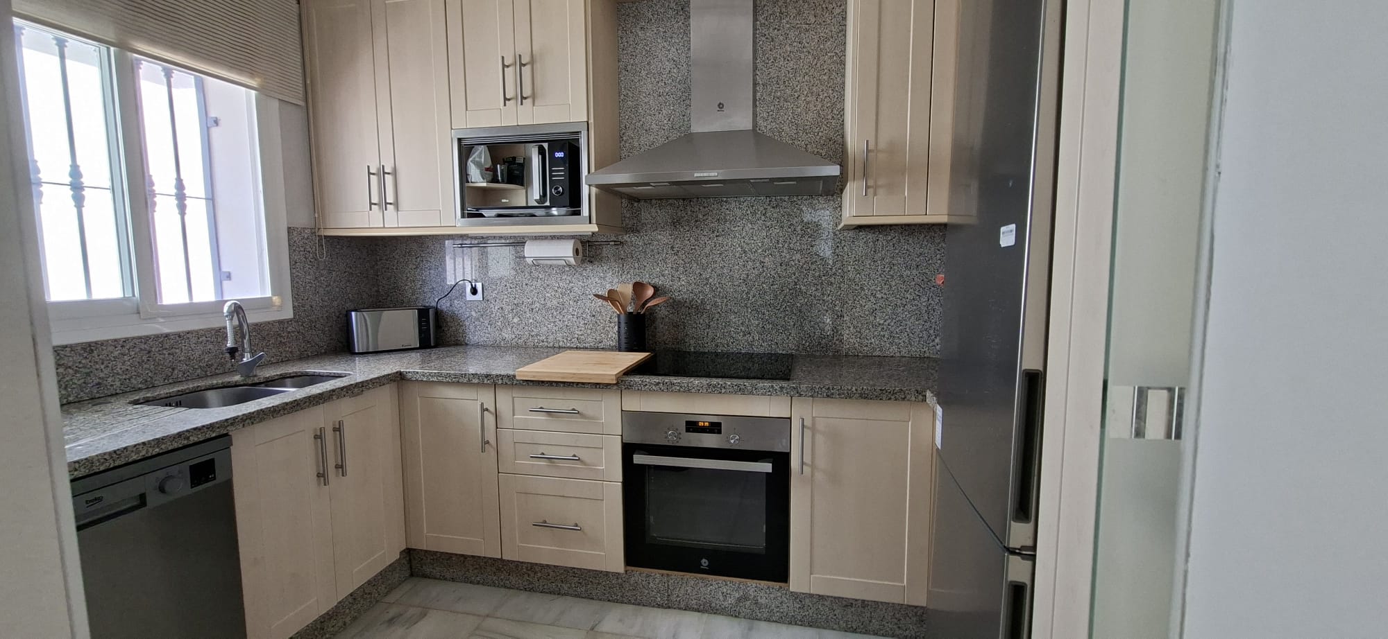 Casa con jardin — imagen 1 de 14