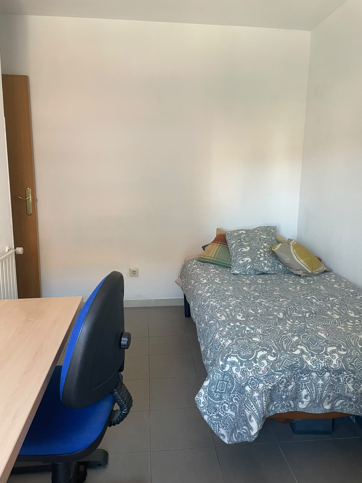 Habitación con baño privado — imagen 1 de 4