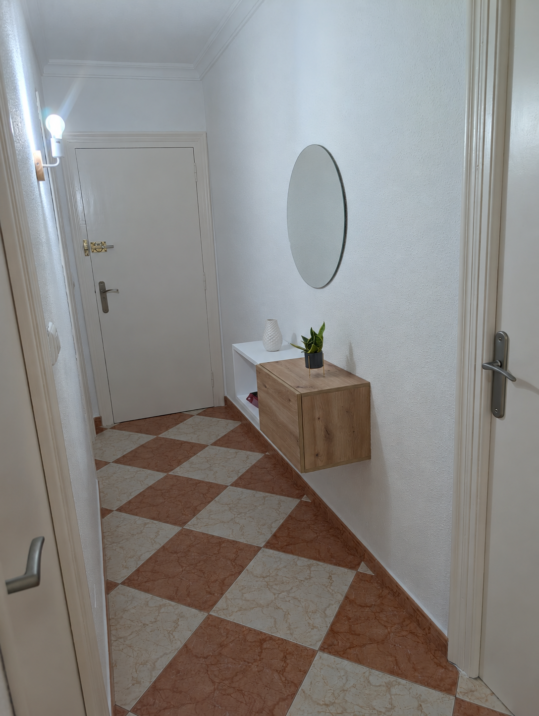 Piso 3 habitaciones y dos baños en Lorca (La Viña) — imagen 1 de 18
