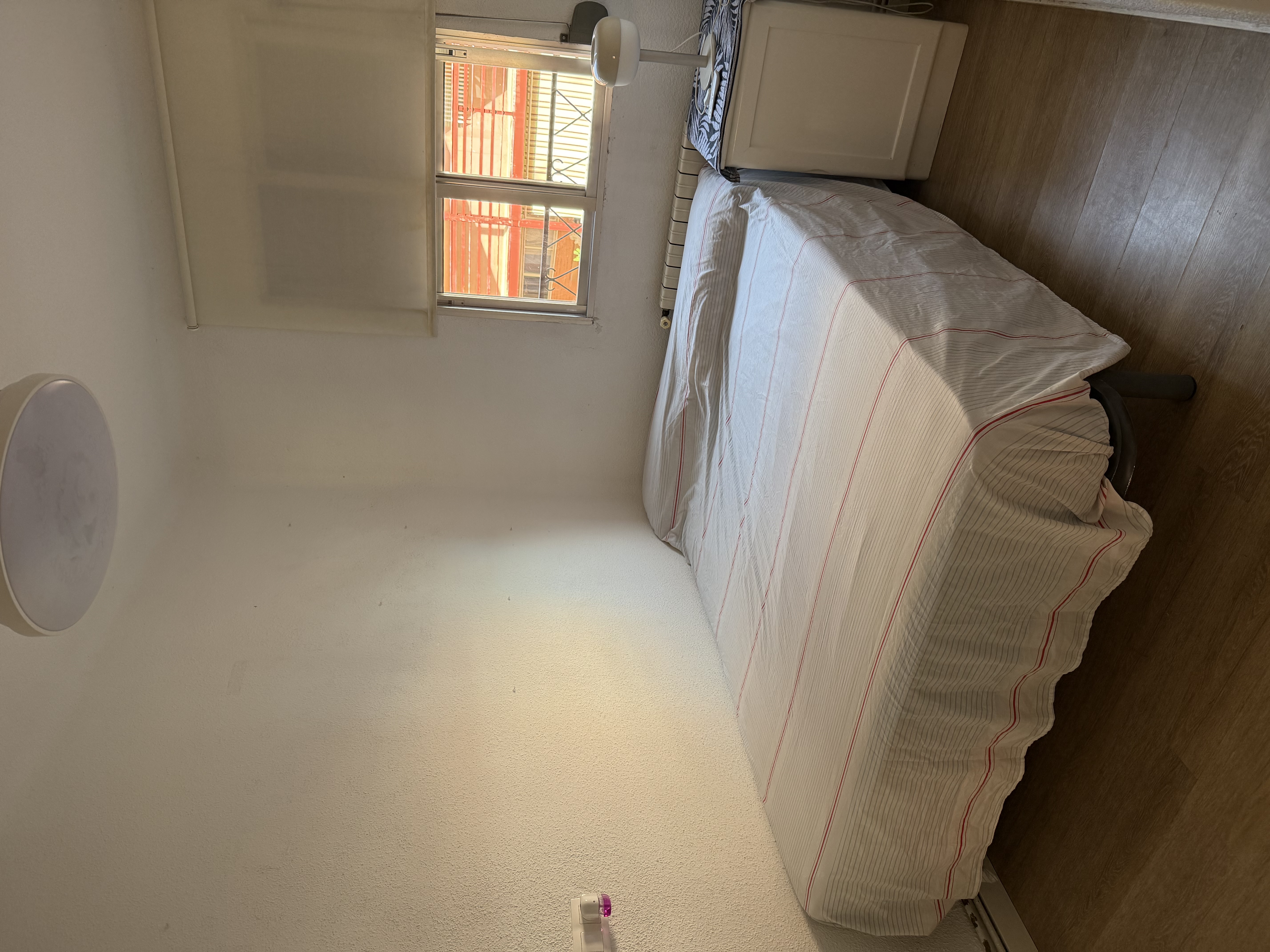 Alquilo habitación — imagen 1 de 4