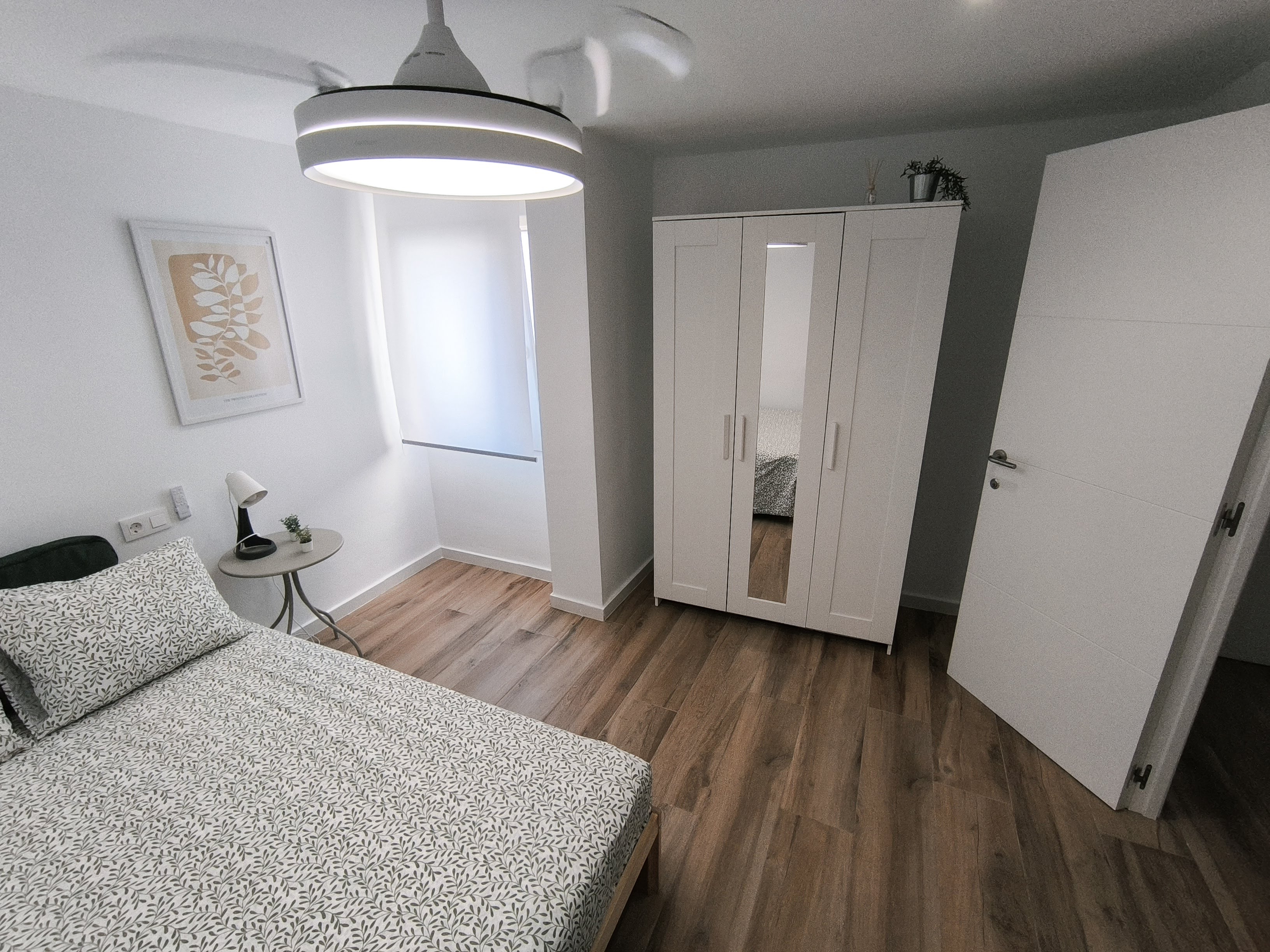 Habitación gastos incluidos Elche junta al Asilo
