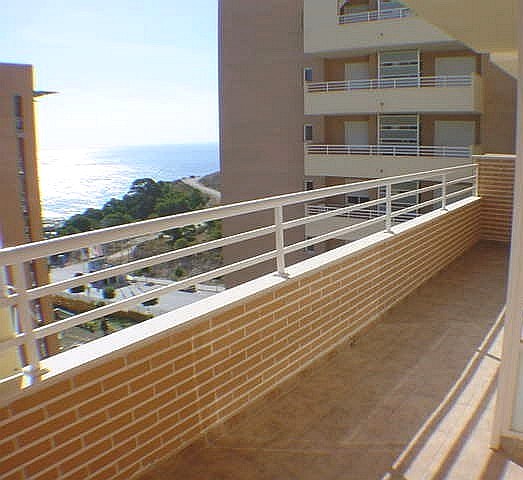 Piso Premium en Cala de Finestrat – Vistas al Mar y Terraza de 15m² (Solo Profesionales / Funcionarios)